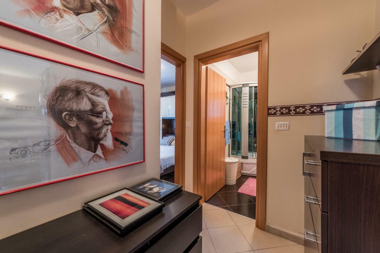 Apartments Jelavic Sutomiscica エクステリア 写真