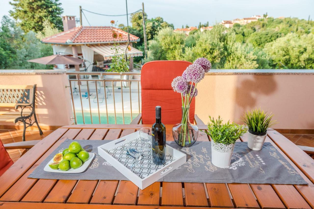 Apartments Jelavic Sutomiscica エクステリア 写真