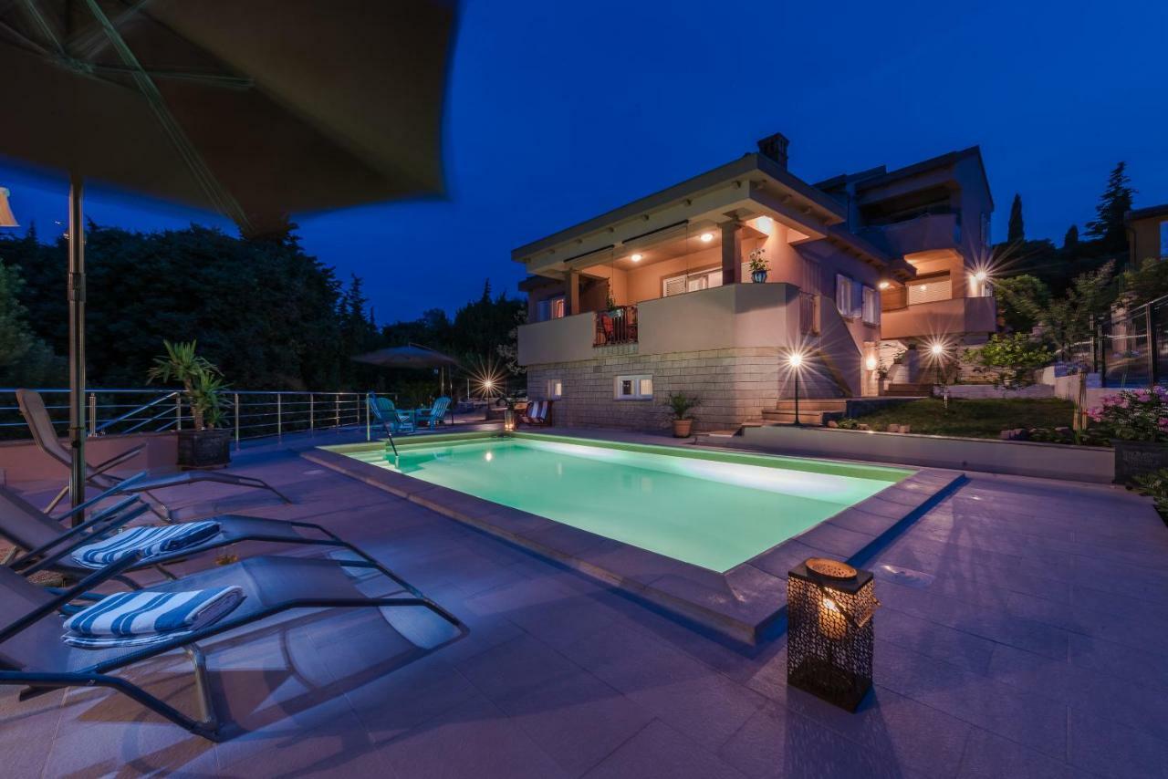 Apartments Jelavic Sutomiscica エクステリア 写真