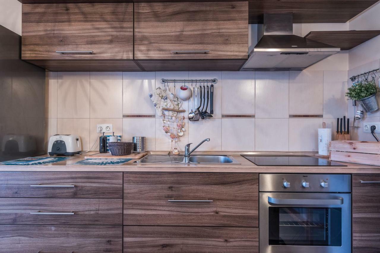 Apartments Jelavic Sutomiscica エクステリア 写真