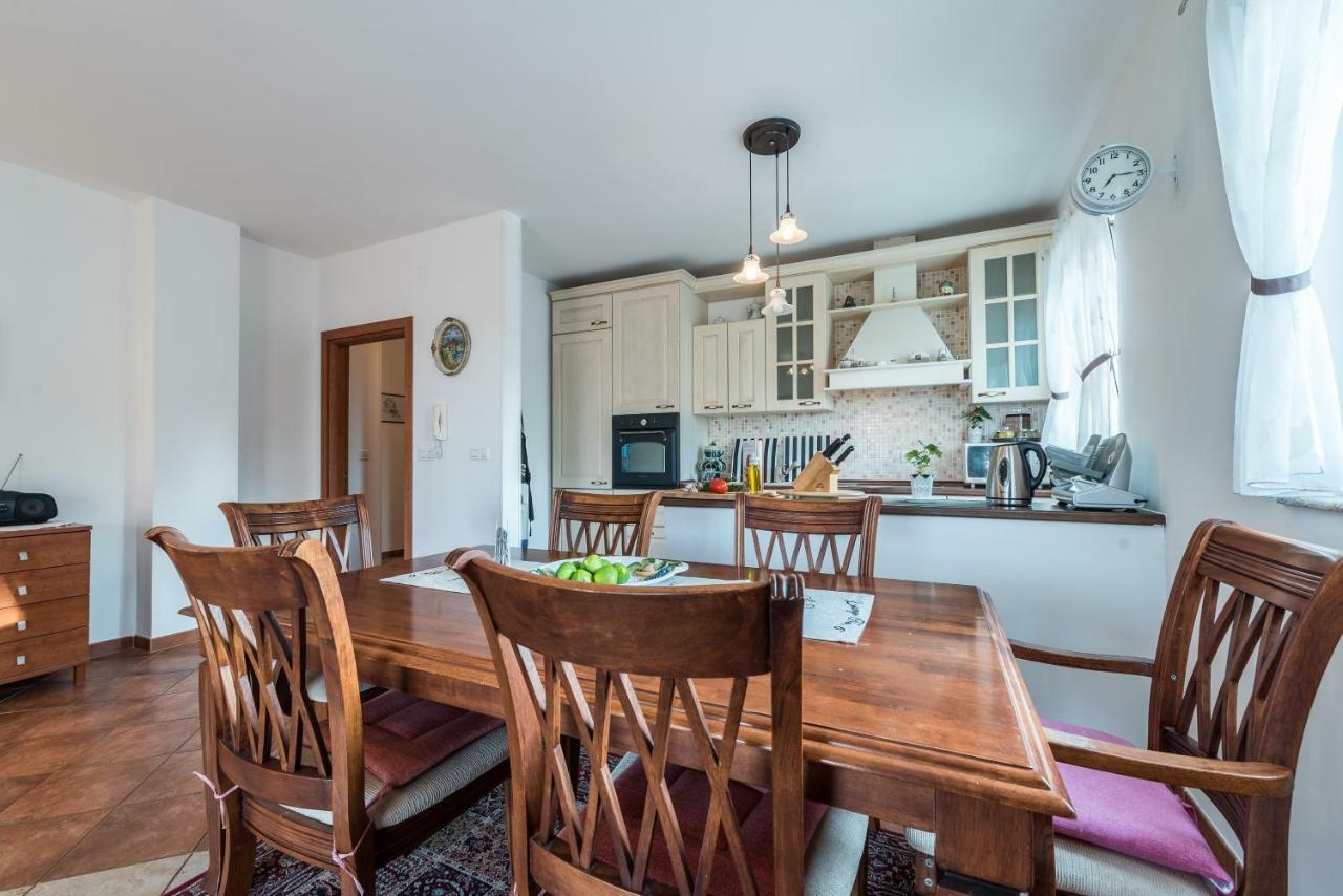 Apartments Jelavic Sutomiscica エクステリア 写真