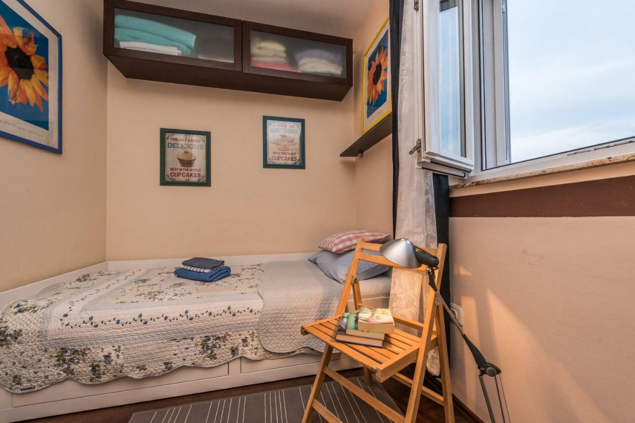 Apartments Jelavic Sutomiscica エクステリア 写真