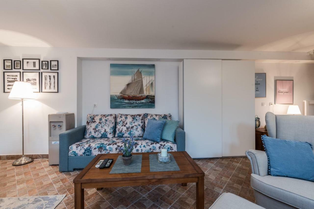 Apartments Jelavic Sutomiscica エクステリア 写真