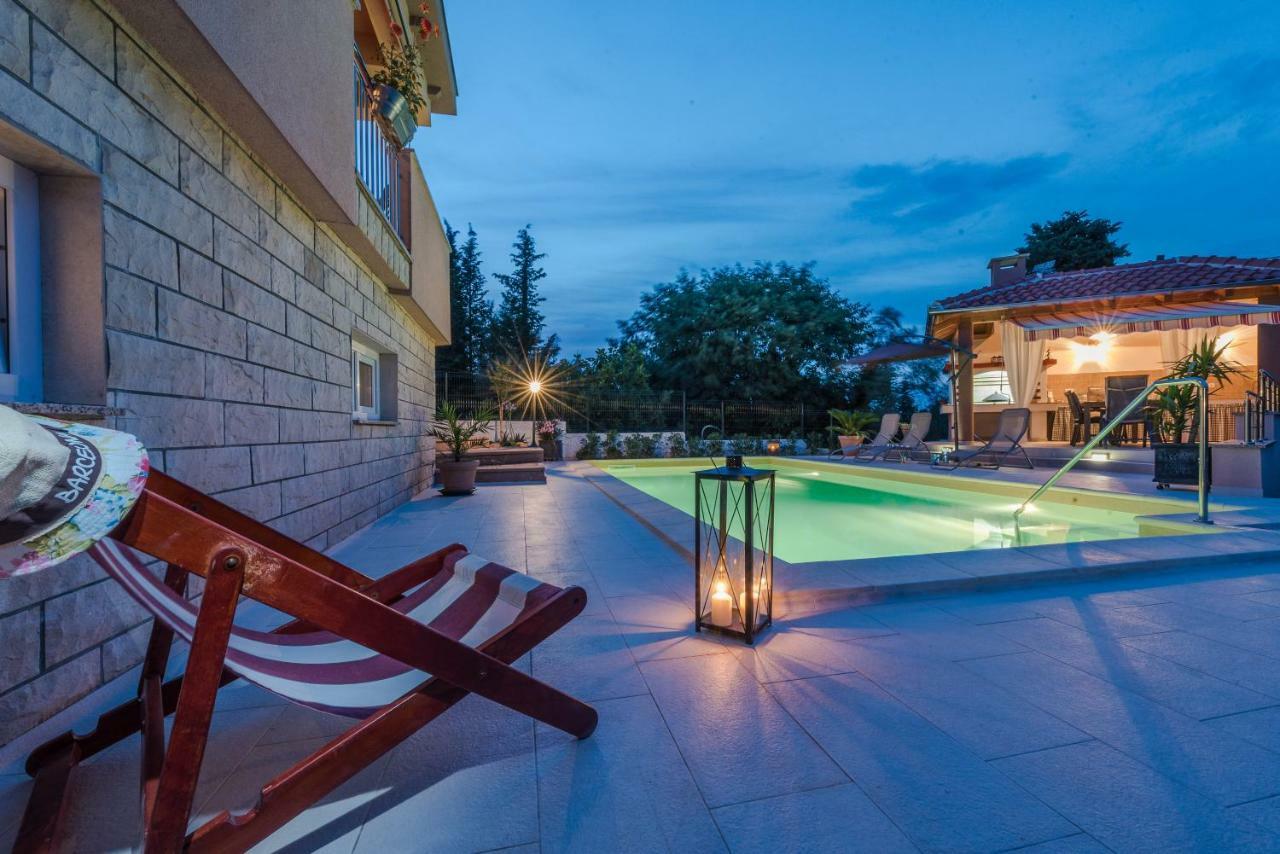 Apartments Jelavic Sutomiscica エクステリア 写真